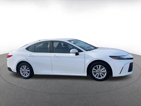 Used 2025 Toyota Camry LE image 16