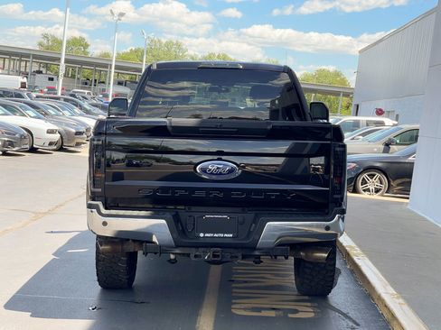 Used 2019 Ford F250 XLT w/ XLT Value Package AWD/4WD image 4