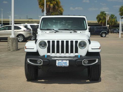 Used 2023 Jeep Wrangler Unlimited Sahara w/ Cold Weather Group AWD/4WD image 6