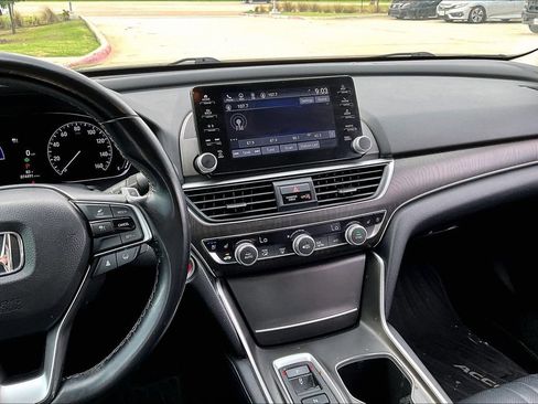 Used 2022 Honda Accord Touring image 8