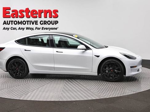 Used 2023 Tesla Model 3 Standard Range RWD image 4