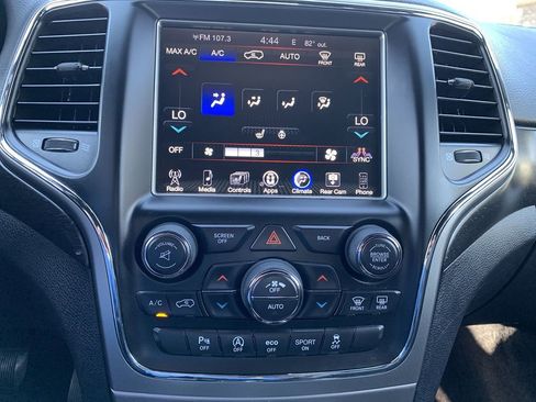 Used 2017 Jeep Grand Cherokee Altitude AWD/4WD image 24
