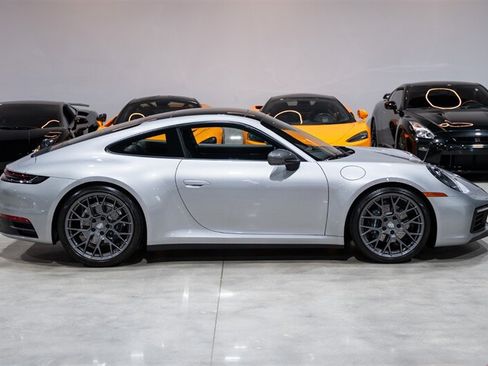 Used 2024 Porsche 911 Carrera T RWD image 7