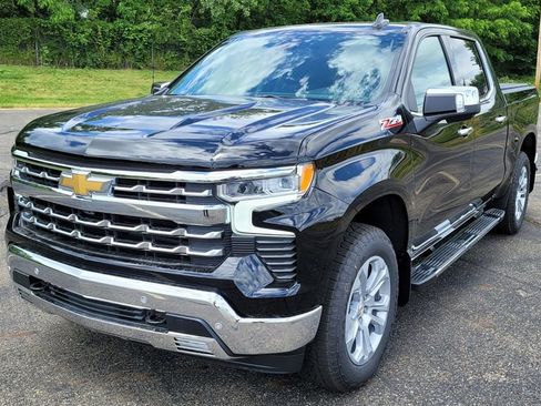 New 2026 Chevrolet Silverado 1500 LTZ w/ Z71 Off-Road Package AWD/4WD image 3