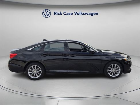 Used 2021 Honda Accord LX image 3