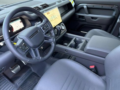 New 2026 Land Rover Defender 110 OCTA AWD/4WD image 4