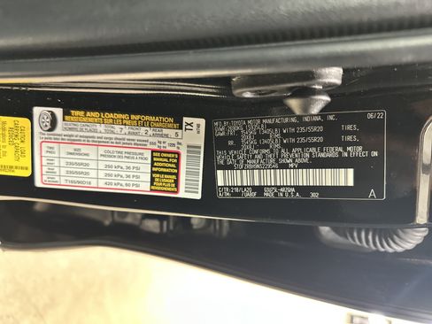 Used 2022 Toyota Highlander Platinum AWD/4WD image 36