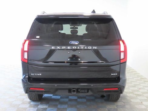 Used 2025 Ford Expedition Max Active RWD image 4