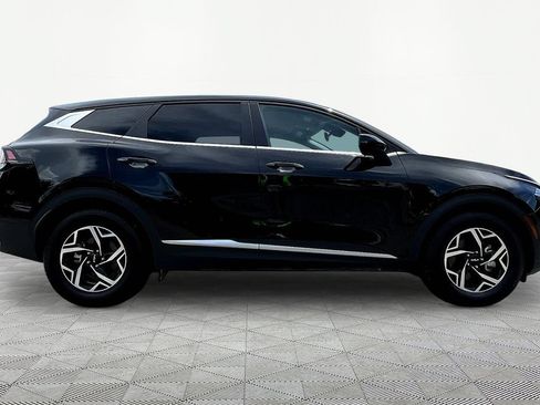 Used 2025 Kia Sportage LX FWD image 8