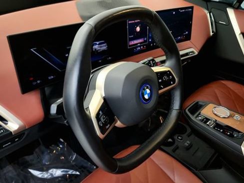 Used 2024 BMW iX xDrive50 w/ Premium Package AWD/4WD image 47