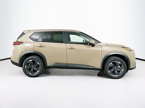 Used 2025 Nissan Rogue SV image 10