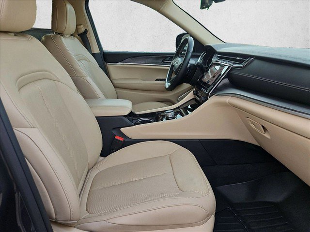 Used 2022 Jeep Grand Cherokee L Limited w/ Luxury Tech Group II RWD image 20