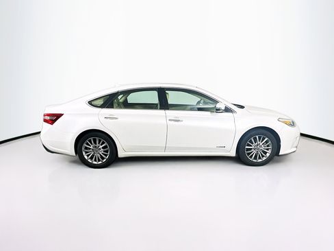 Used 2016 Toyota Avalon Limited w/ Toyota Safety Sense Package FWD image 10