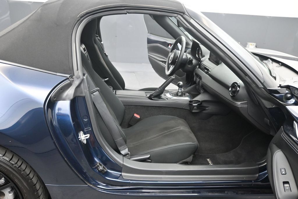 Used 2025 MAZDA MX-5 Miata Club RWD image 20