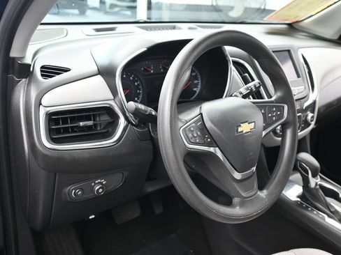 Used 2023 Chevrolet Equinox LS FWD image 14