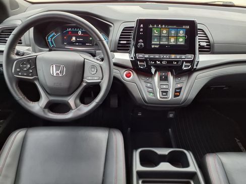 Used 2024 Honda Odyssey Sport image 12