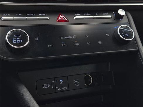 Used 2025 Hyundai Sonata SEL FWD image 15