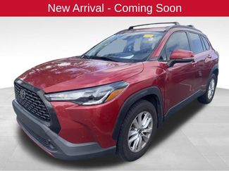 Used 2022 Toyota Corolla Cross LE video 1