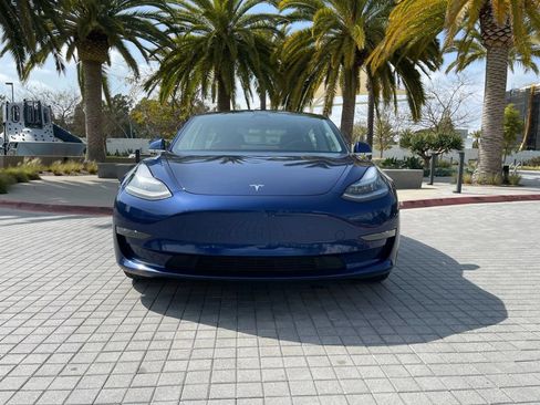 Used 2019 Tesla Model 3 Standard Range Plus RWD image 3