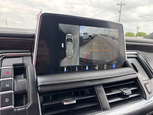 Used 2023 Chevrolet Tahoe Z71 w/ Luxury Package image 19