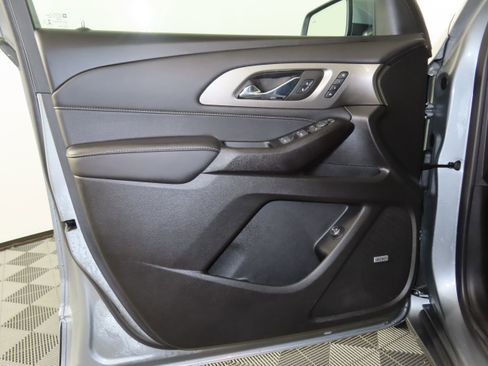 Used 2023 Chevrolet Traverse Premier AWD/4WD image 51