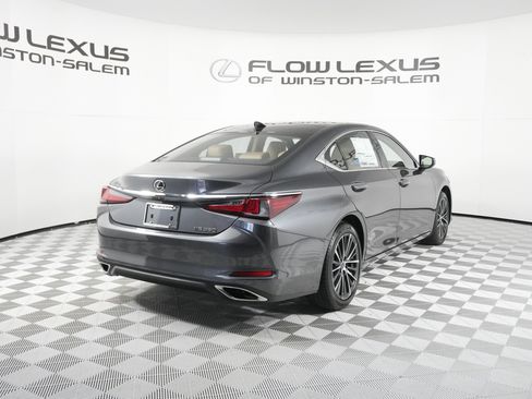 New 2025 Lexus ES 350 w/ Premium Package image 7
