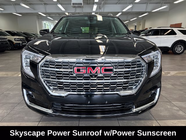 Used 2024 GMC Terrain Denali w/ Denali Premium Package AWD/4WD image 19