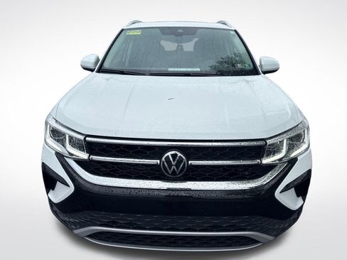 Certified 2023 Volkswagen Taos SEL AWD/4WD image 9