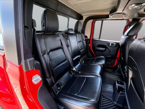 Used 2022 Jeep Gladiator Sport AWD/4WD image 18