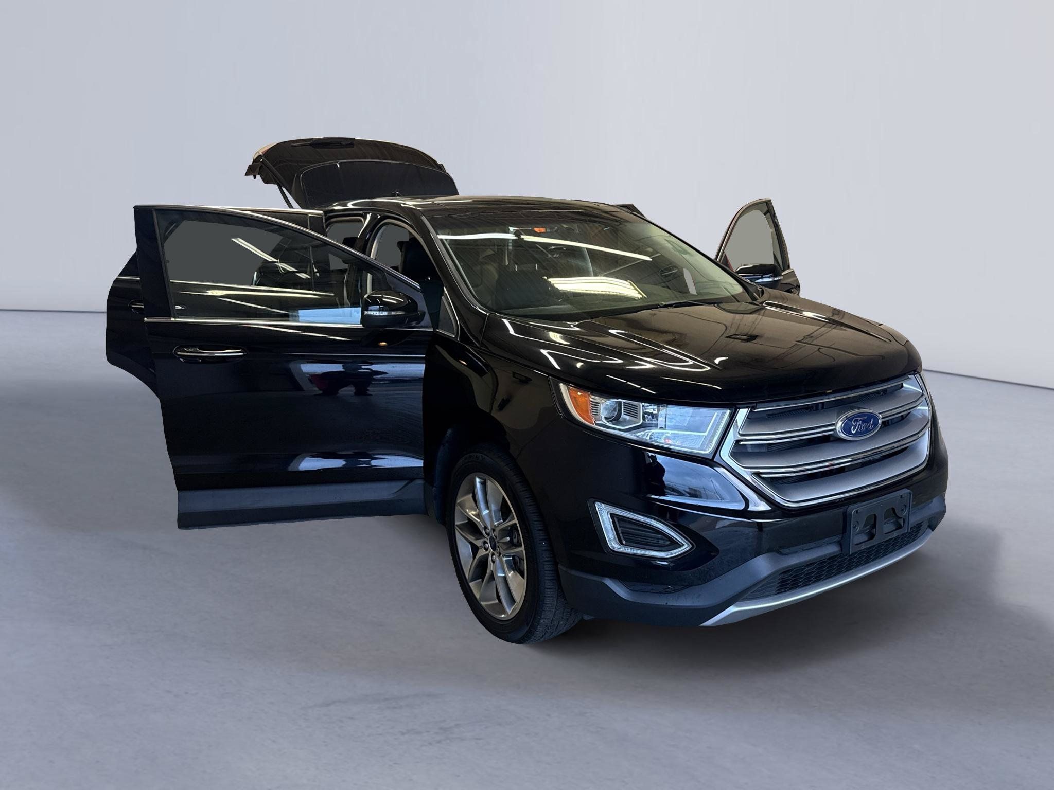 Used 2018 Ford Edge Titanium w/ Equipment Group 301A AWD/4WD image 9