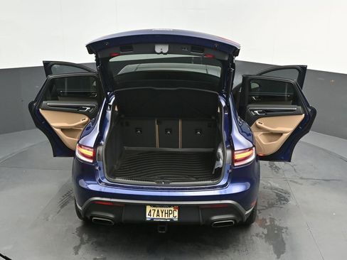 New 2026 Porsche Macan image 40