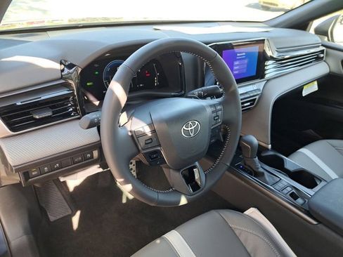 Used 2026 Toyota Camry SE image 6