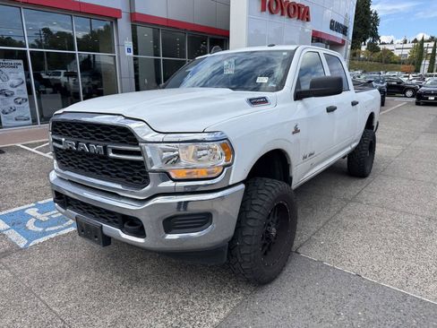 Used 2022 RAM 2500 Tradesman AWD/4WD image 2