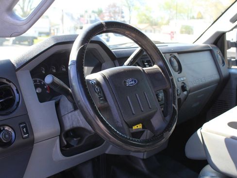 Used 2013 Ford F250 XL w/ PWR Equipment Group image 13