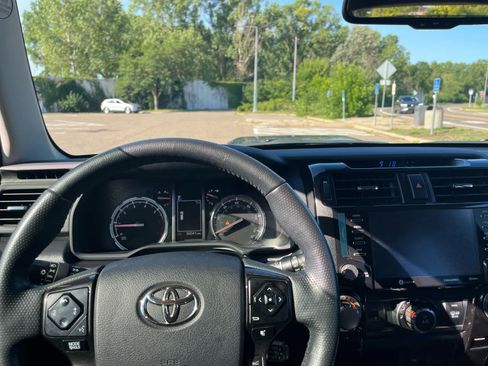 Used 2024 Toyota 4Runner TRD Off-Road Premium w/ Off Road Premium Plus Package AWD/4WD image 9
