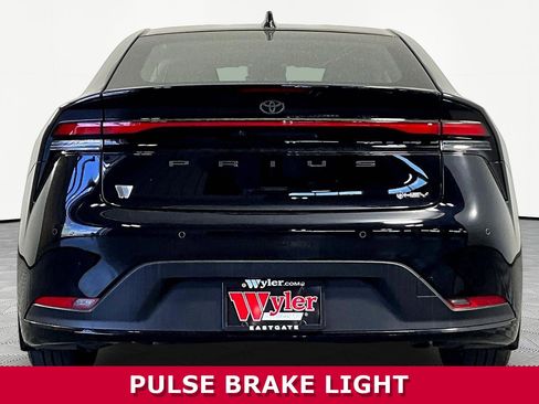 Used 2026 Toyota Prius LE FWD image 5