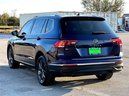 Certified 2023 Volkswagen Tiguan SE w/ Panoramic Sunroof Package image 6