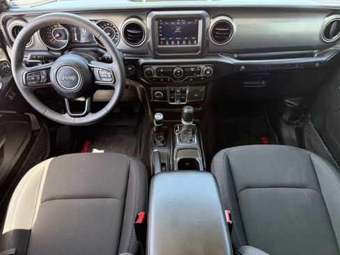 Used 2023 Jeep Wrangler Unlimited Sport AWD/4WD image 10