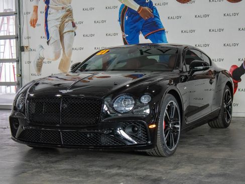 Used 2021 Bentley Continental GT image 21