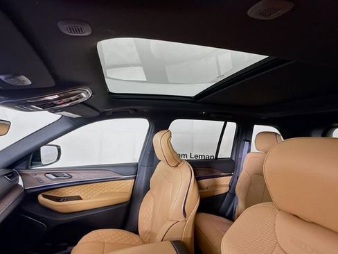 New 2025 Jeep Grand Cherokee Summit w/ Obsidian Package image 21