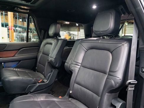 Used 2024 Lincoln Navigator Reserve image 28