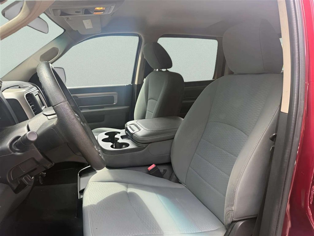 Used 2020 RAM 1500 Classic SLT AWD/4WD image 8