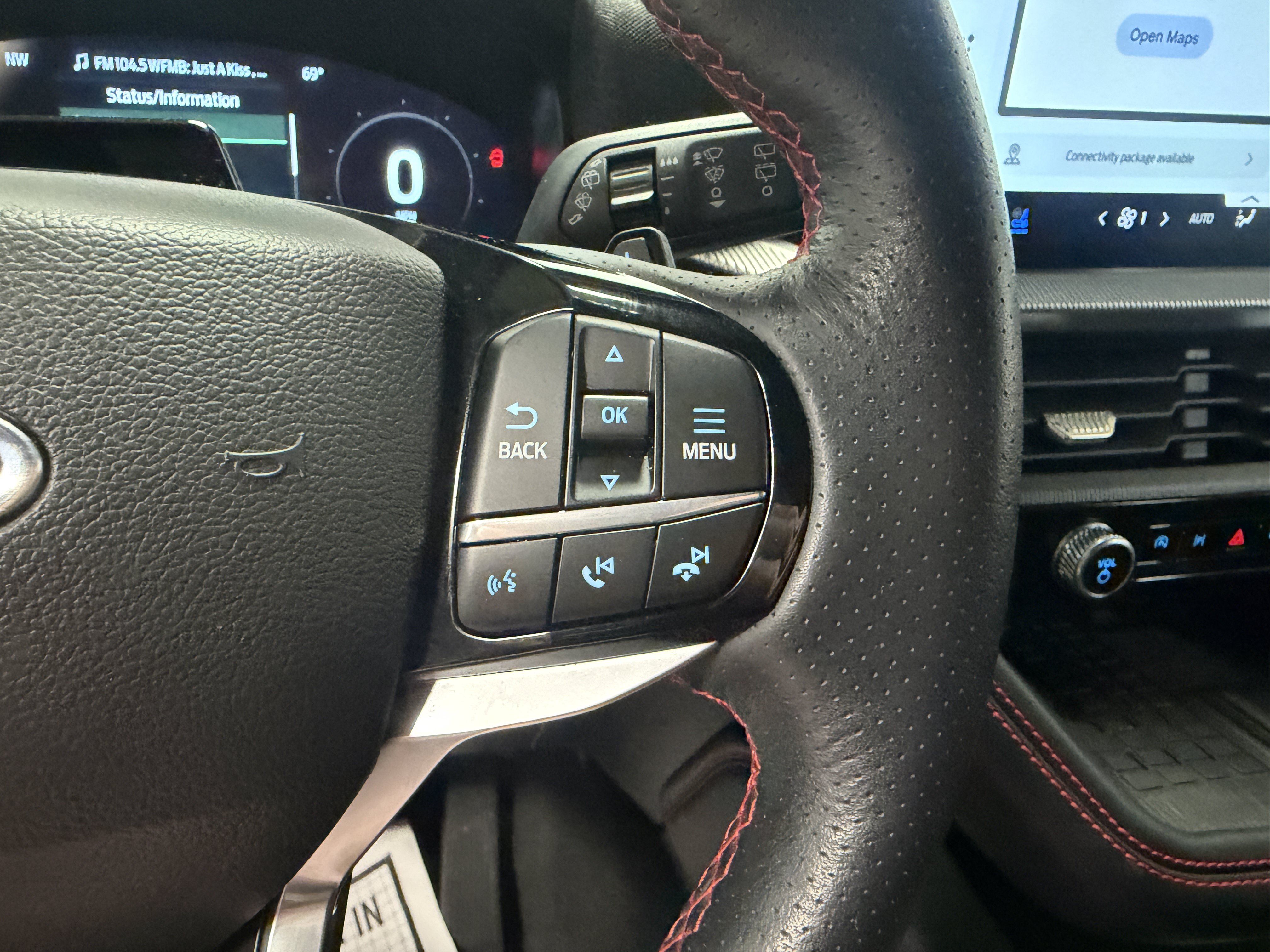 Used 2025 Ford Explorer ST AWD/4WD image 14