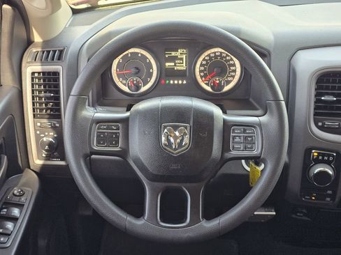 Used 2018 RAM 1500 Express image 17