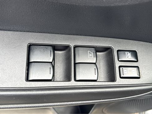 Used 2017 Nissan Versa Note SV image 22