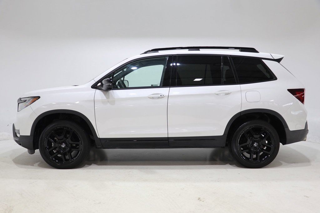 Used 2024 Honda Passport Black Edition image 4