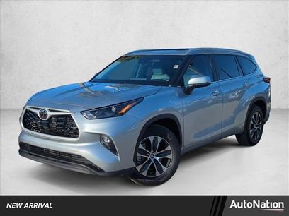 Used 2023 Toyota Highlander XLE