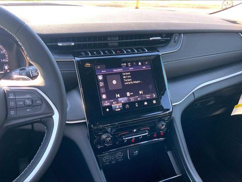 New 2025 Jeep Grand Cherokee Laredo X image 6