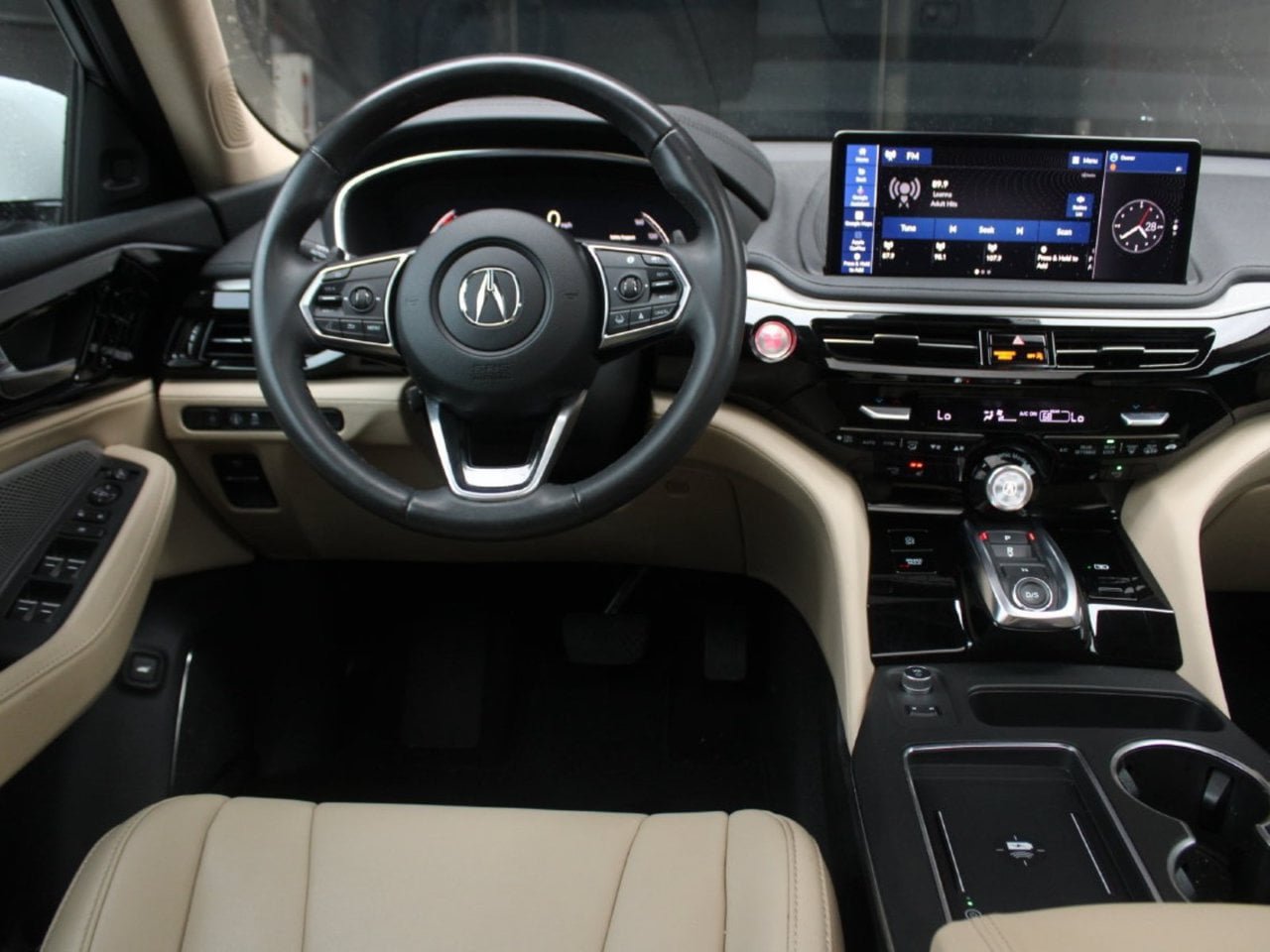 Used 2025 Acura MDX FWD image 18