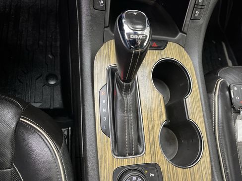 Used 2019 GMC Acadia Denali w/ Technology Package image 27